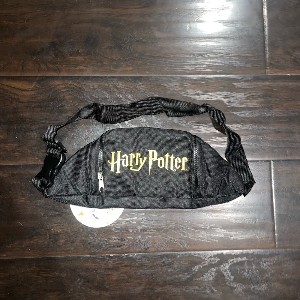 Harry Potter Belt Bag Fanny Pack Zip Travel Warner Brothers NWT